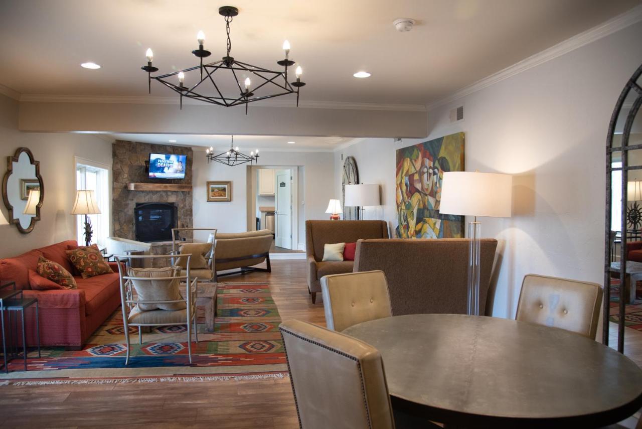 200 Main By Old Edwards Hospitality Motel