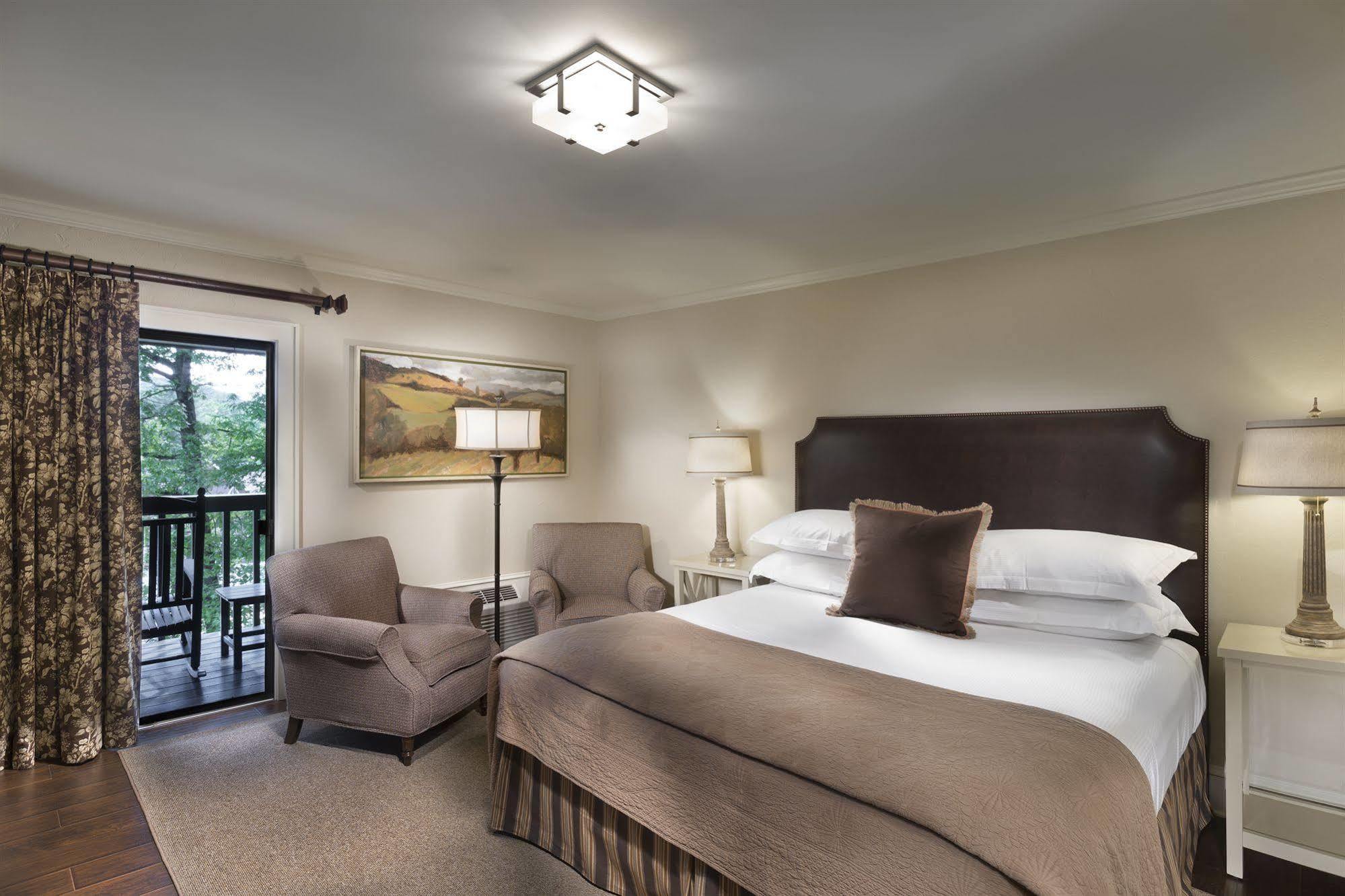 200 Main By Old Edwards Hospitality
